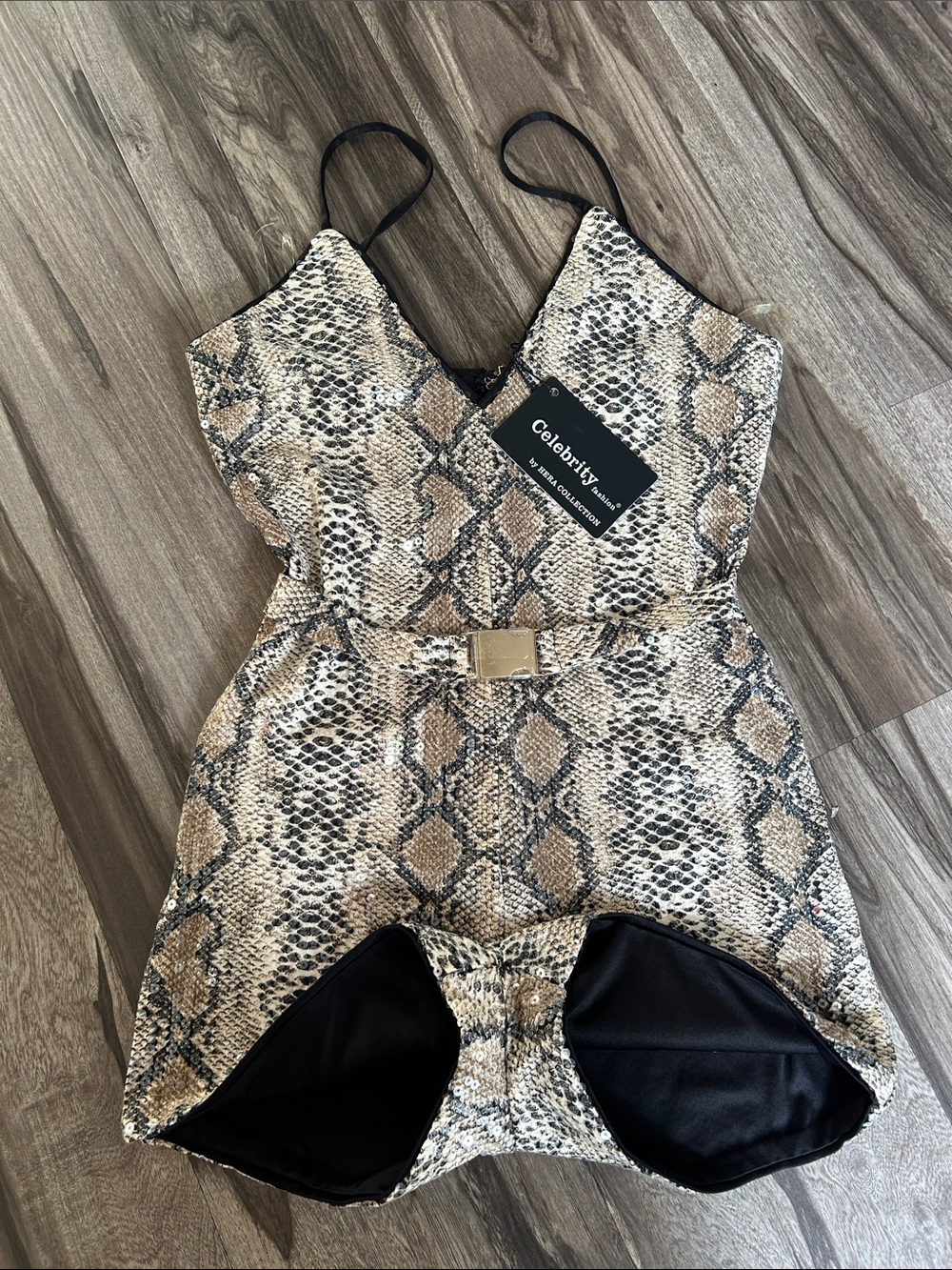 Hera Collection Sequined Snakeskin jumper in Black and Cream